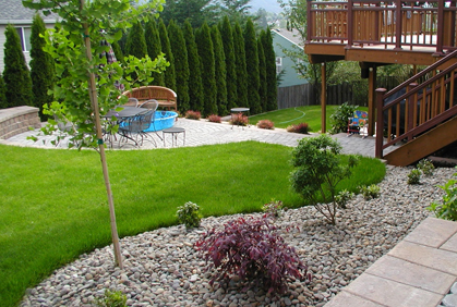Pictures of small yard landscaping designs ideas and photos